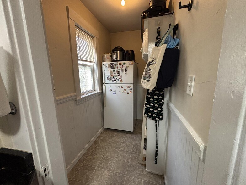 Building Photo - 9 Orrin St