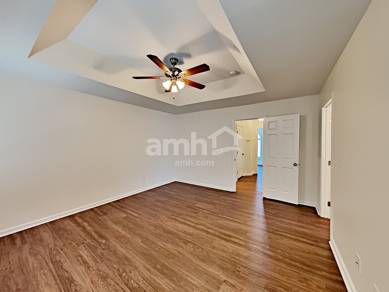 Building Photo - 1019 Canopy Dr