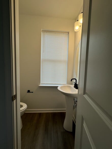 powder room - 509 Rosemary Cir