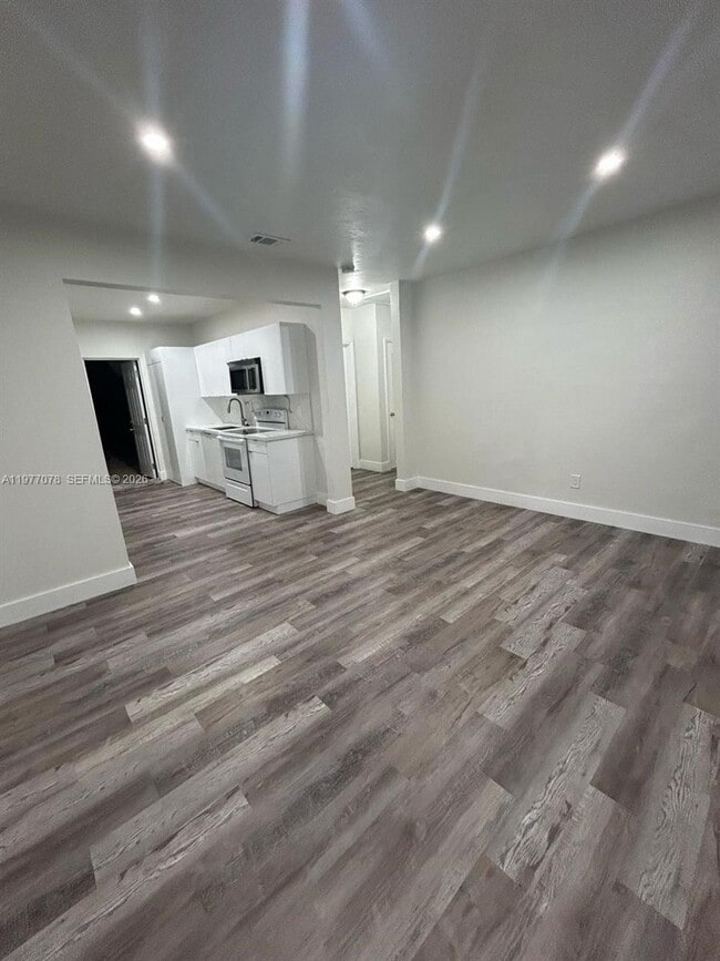 Building Photo - 2929 NW 47th St