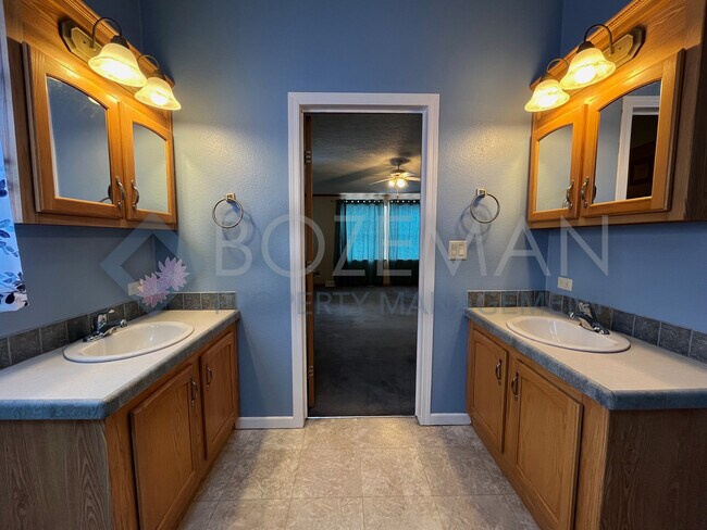 Building Photo - 6800 Bridger Canyon Dr