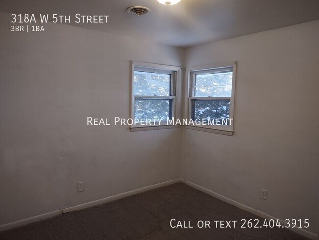 Building Photo - 318A W 5th St