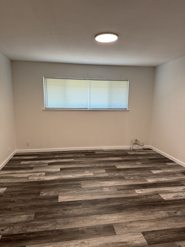Building Photo - 4825 Rockland Way