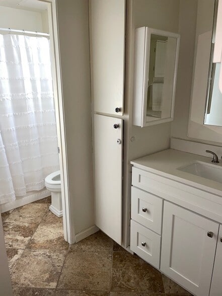 Building Photo - 226 15th St