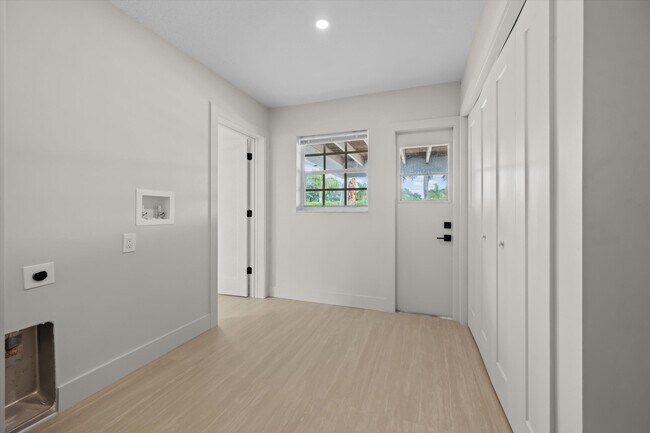 Building Photo - 10719 Tamis Trail