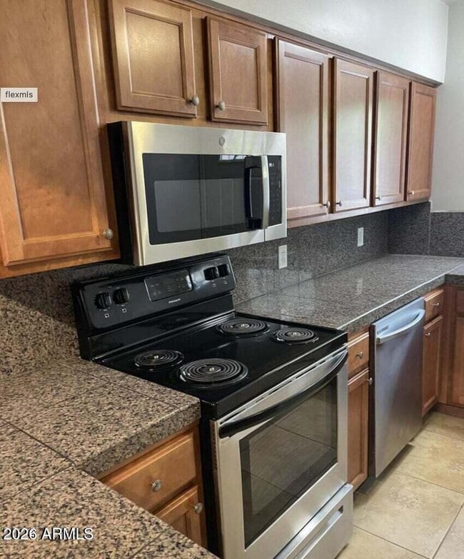 Building Photo - 6804 E 2nd St