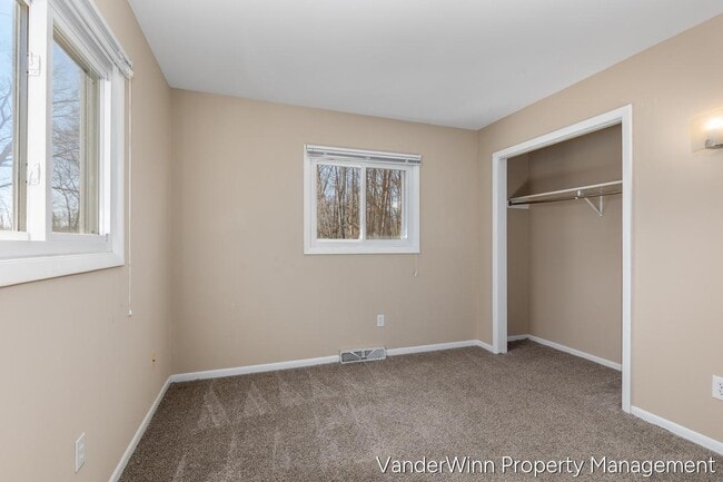 Building Photo - 10945 Mountain Ash Ave NW