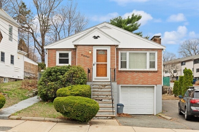 Primary Photo - 231 Bainbridge St