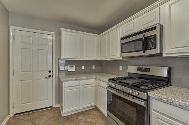 Building Photo - 34 Marble Rock Pl