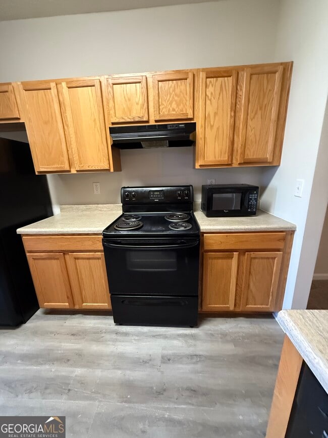 Building Photo - 6327 Ellenwood Dr