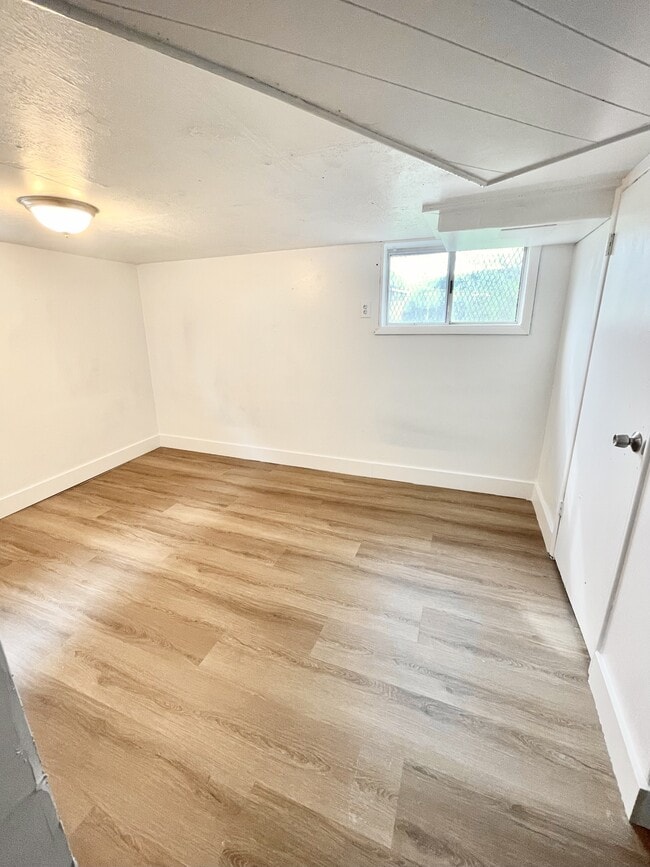 Building Photo - 2873 Adams Ave