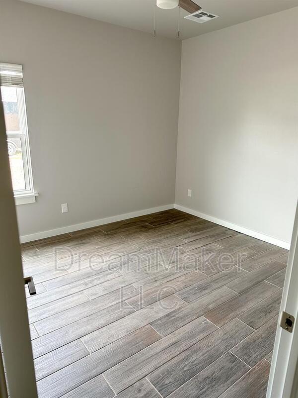 Building Photo - 5192 Red Maple Ave