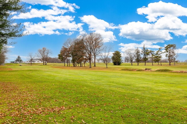 Building Photo - 92 Indian Hill Rd