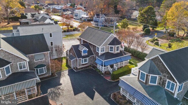 Building Photo - 330 Garfield Pkwy