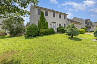 Building Photo - Charming Stafford Lakes Home with Tons of ...