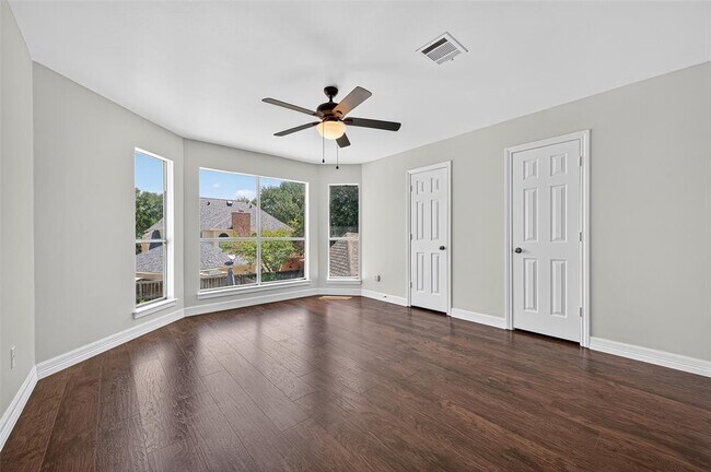 Building Photo - 1035 Flagmore Dr