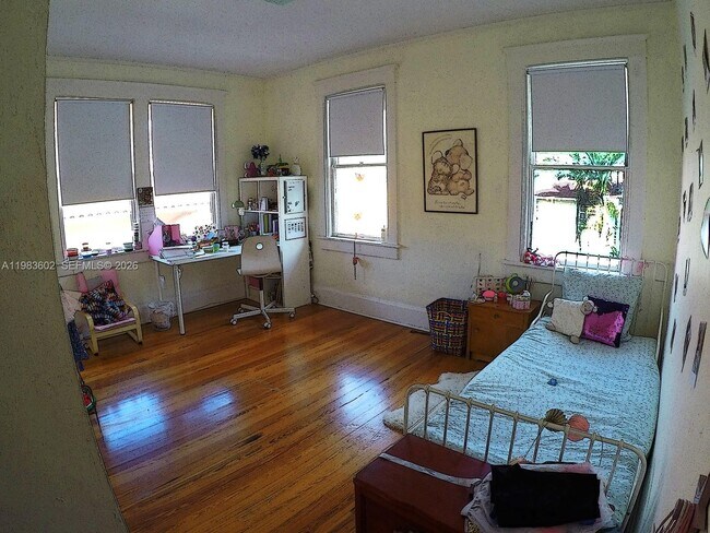 Building Photo - 2000 S Miami Ave