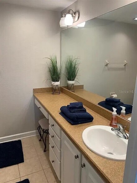 Building Photo - 106 S Moody Ave