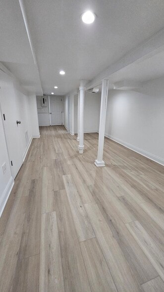 Building Photo - 3244 N Osceola Ave