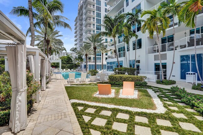 Building Photo - 2821 N Ocean Blvd