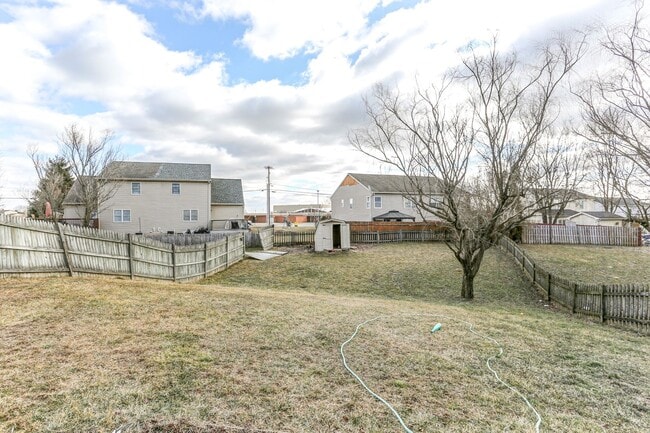 Building Photo - Three bedroom, one bathroom home in Dover