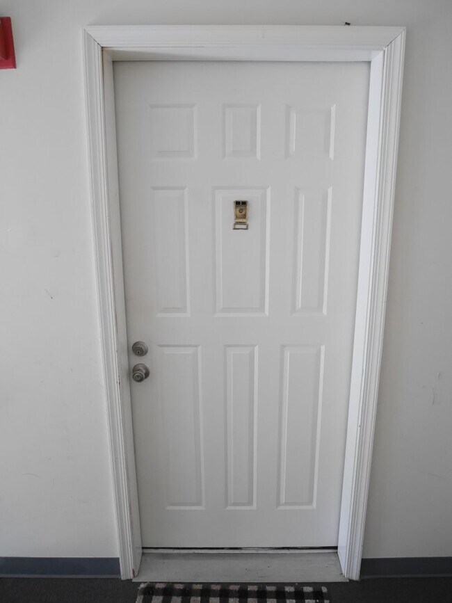 Building Photo - 2 Bedroom Condo Located in Villages of Montgomery Run- Ellicott City