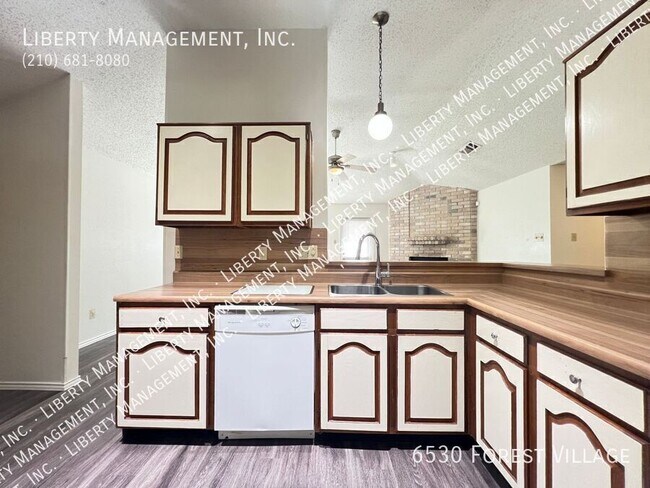 Building Photo - 6530 Forest Village