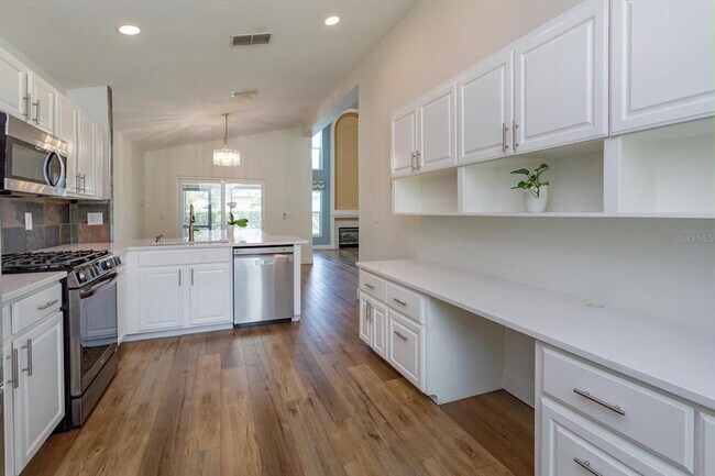 Building Photo - 606 Buckhaven Loop