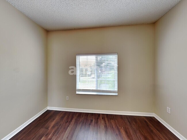 Building Photo - 1540 Sherbourne St