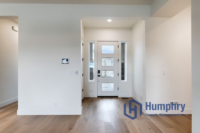 Building Photo - Brand new home stunning Valor Estates in Kuna