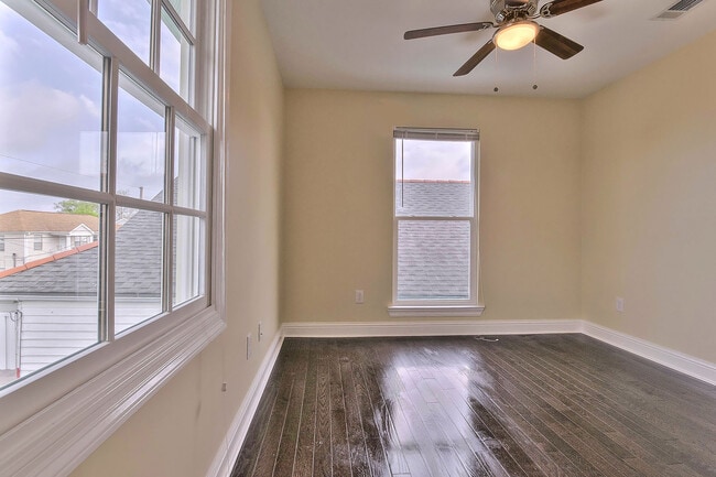 Fwd Bedroom - 1339 Independence Street