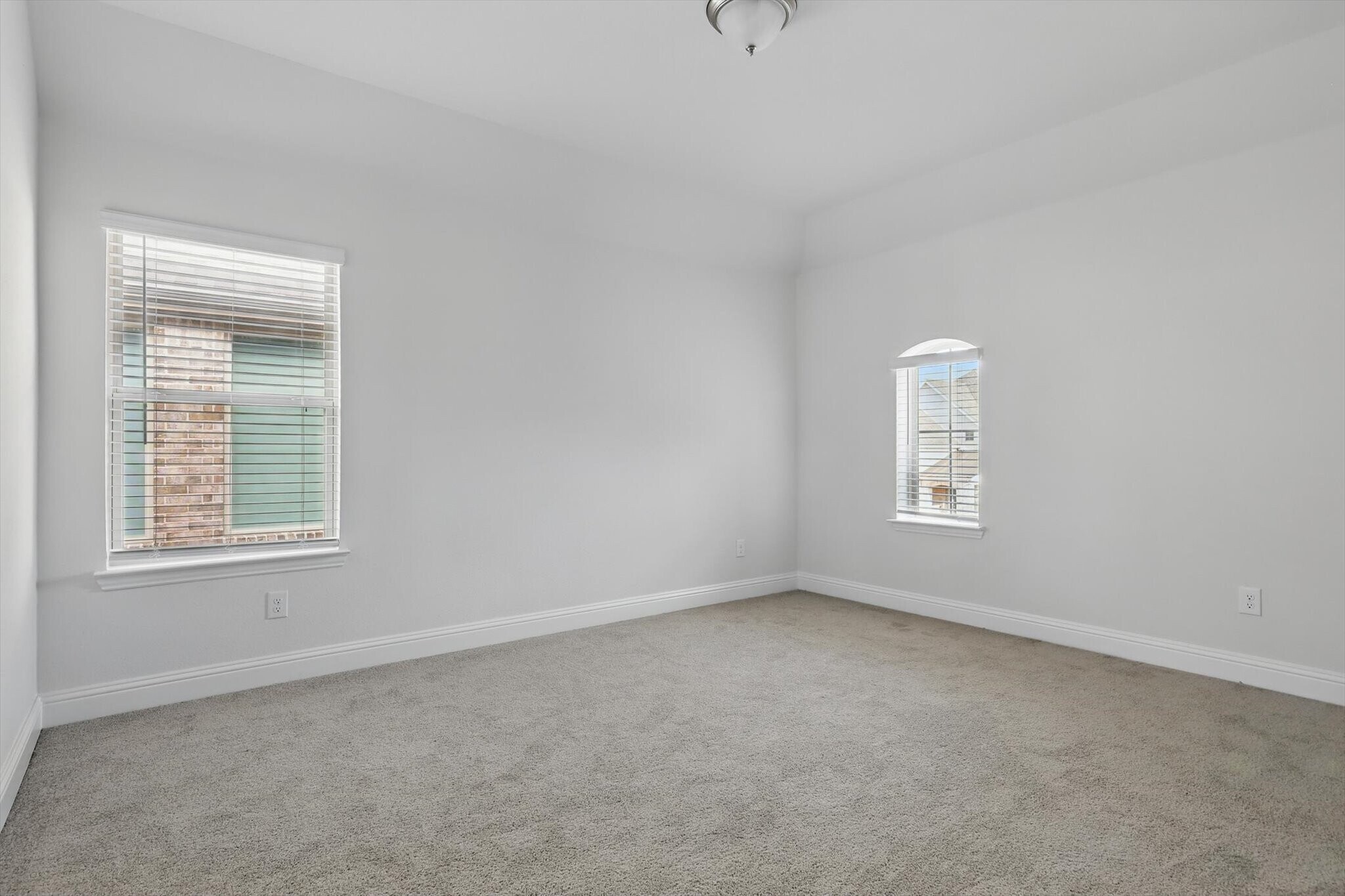 Building Photo - 1720 Blakely Pl