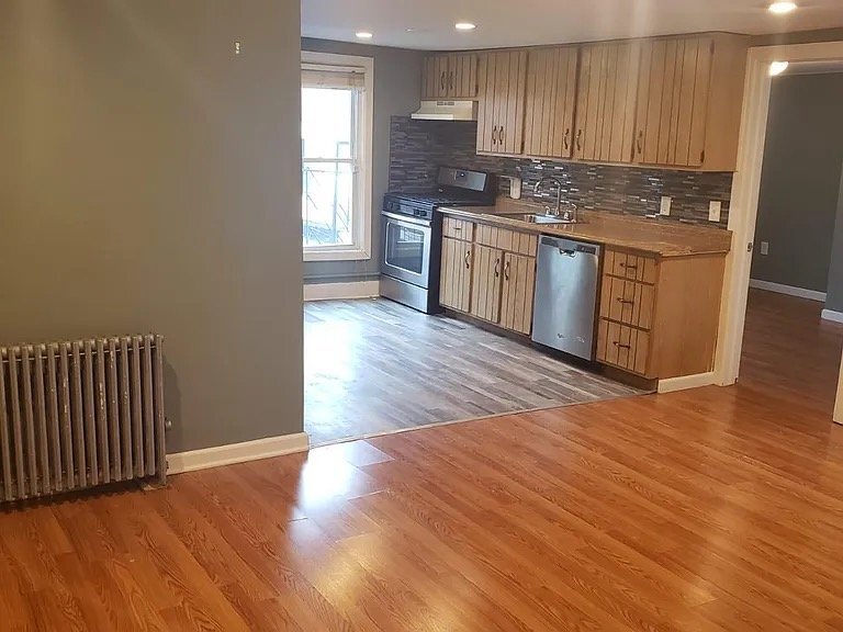 Building Photo - 578 Bloomfield Ave