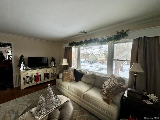 Building Photo - 11 Talmadge Ct