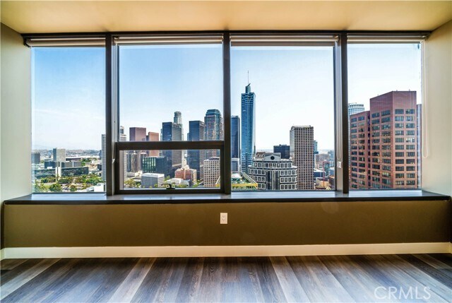 Building Photo - 1100 Wilshire Blvd