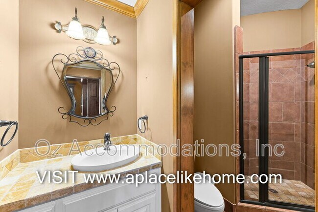 Building Photo - 16690 Country Club Dr