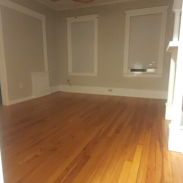 Building Photo - 5 Cohasset St