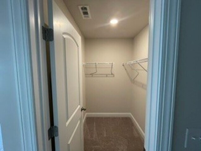 Building Photo - 4506 Skywood Ln