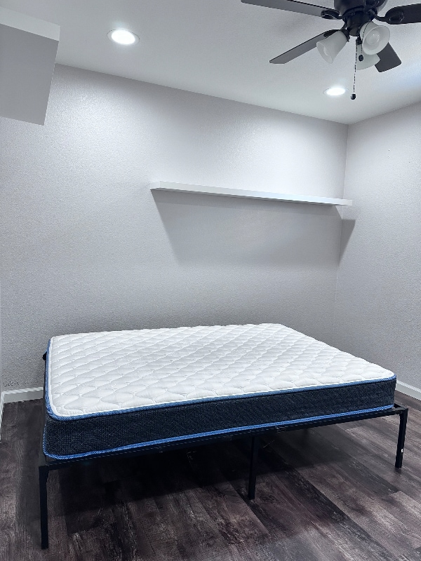 Building Photo - 2364 Burgundy Way