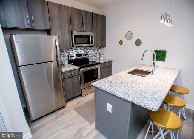 Building Photo - 1410 N 31st Street Unit 1B-1-401