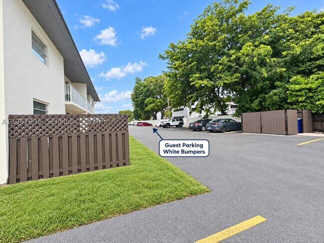 Building Photo - 8475 SW 94th St