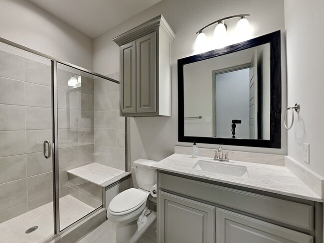 Building Photo - 614 Summer Oaks Dr