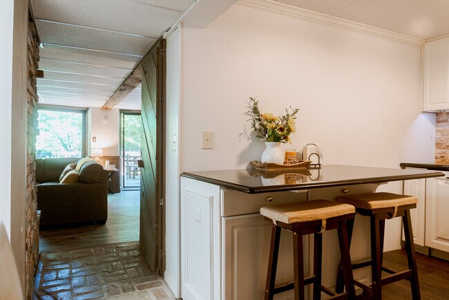 Building Photo - 244 Toby St