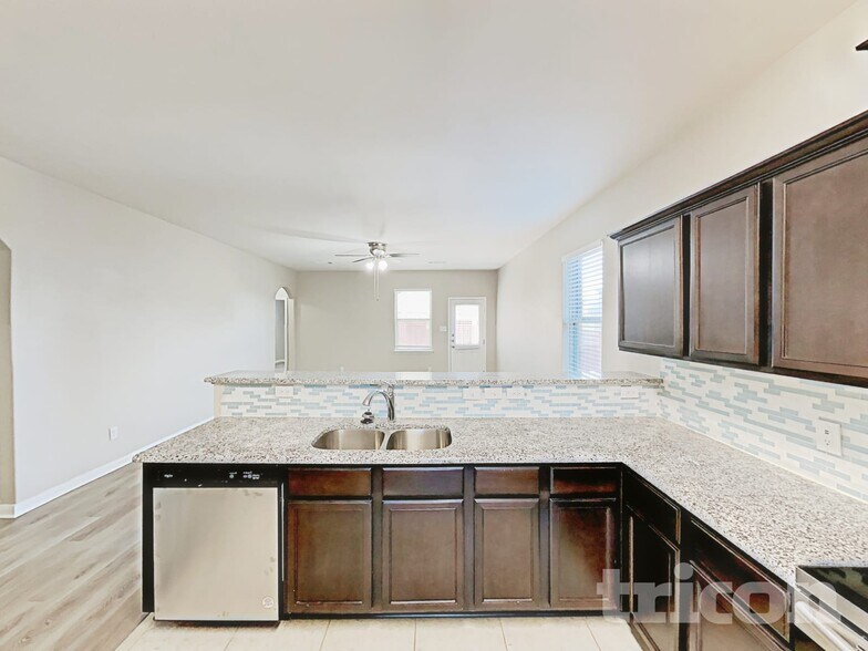 Building Photo - 6008 Obsidian Creek Dr