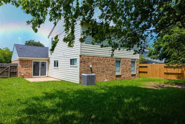 Building Photo - 2526 Windswept Dr