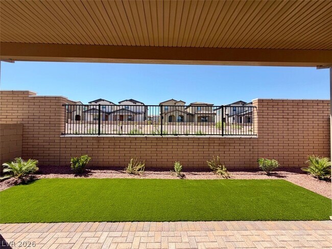 Building Photo - 227 Jaldena Ln