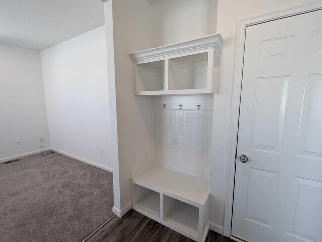 Building Photo - 8210 Daylily Dr