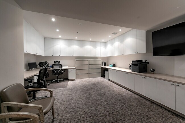 Building Photo - 10800 Wilshire Blvd