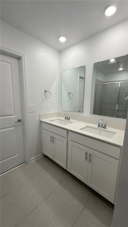 Building Photo - 2731 Armstrong Ave