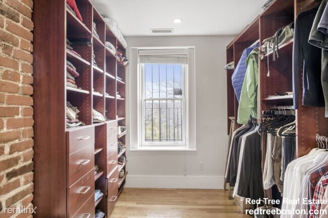 Building Photo - 94 St Botolph St